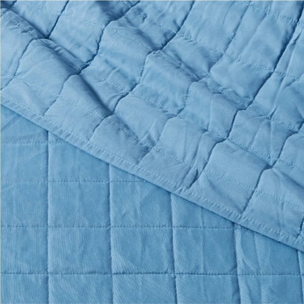 PILLOWFORT NWT box stitch microfiber quilt -blue -full/queen